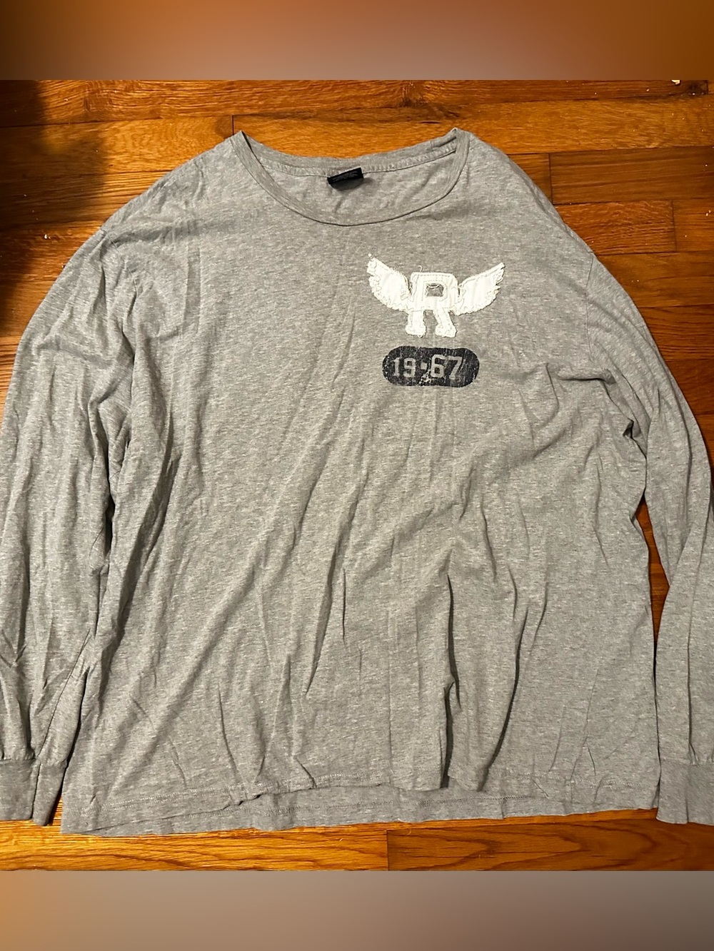 Polo by Ralph Lauren Light Gray Long Sleeve Tee with Winged R Graphic